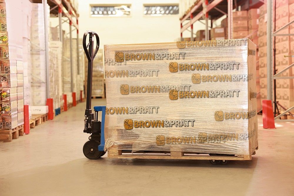 仓库物品的托盘收缩包装在布朗&普拉特品牌收缩包裹开云足球官网